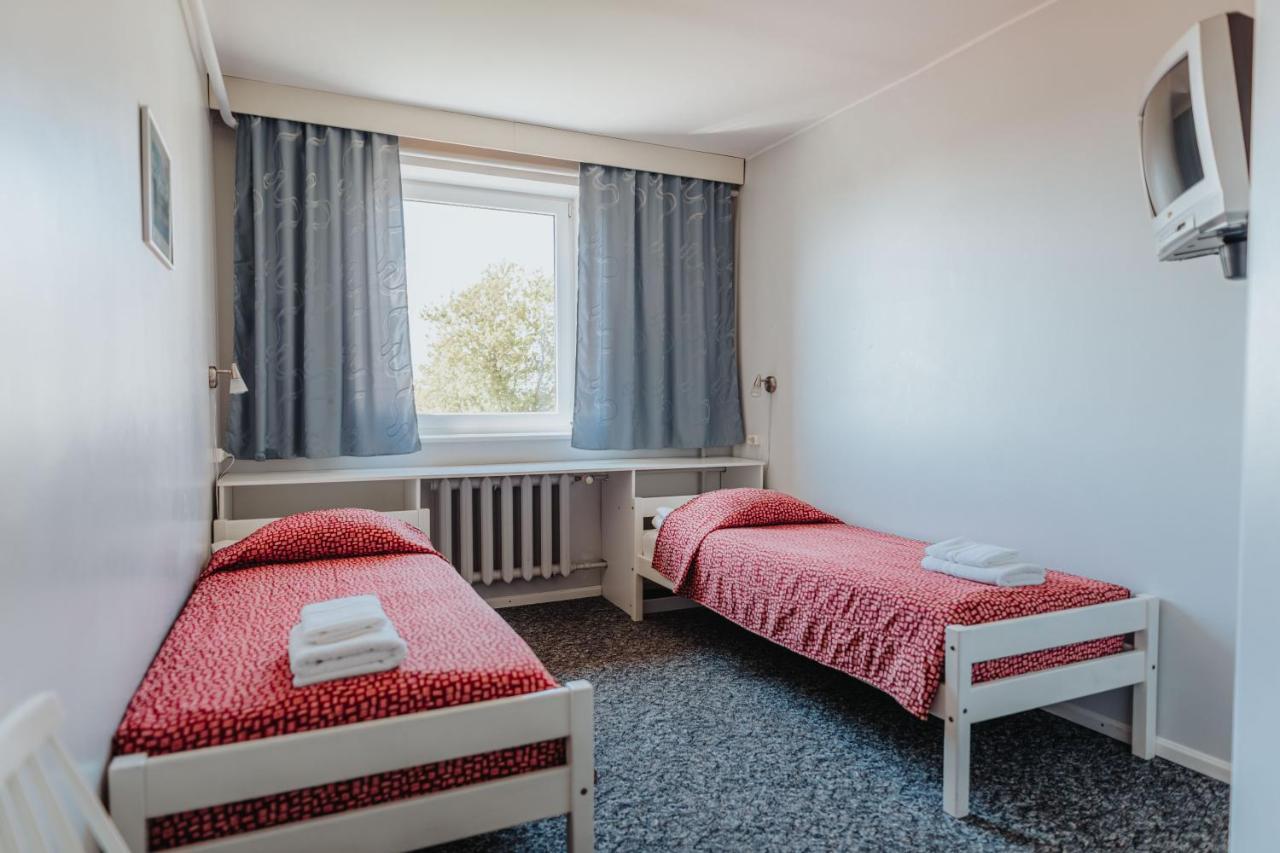 Staadioni Hotel Курессааре Экстерьер фото