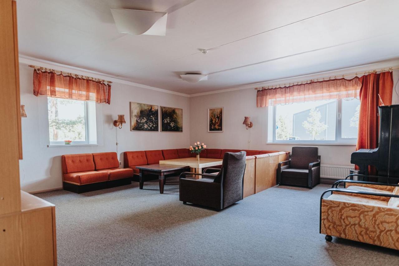 Staadioni Hotel Курессааре Экстерьер фото