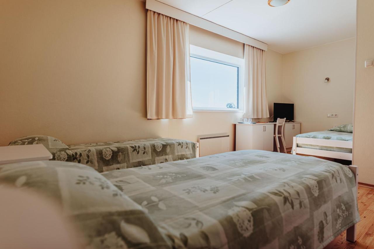 Staadioni Hotel Курессааре Экстерьер фото