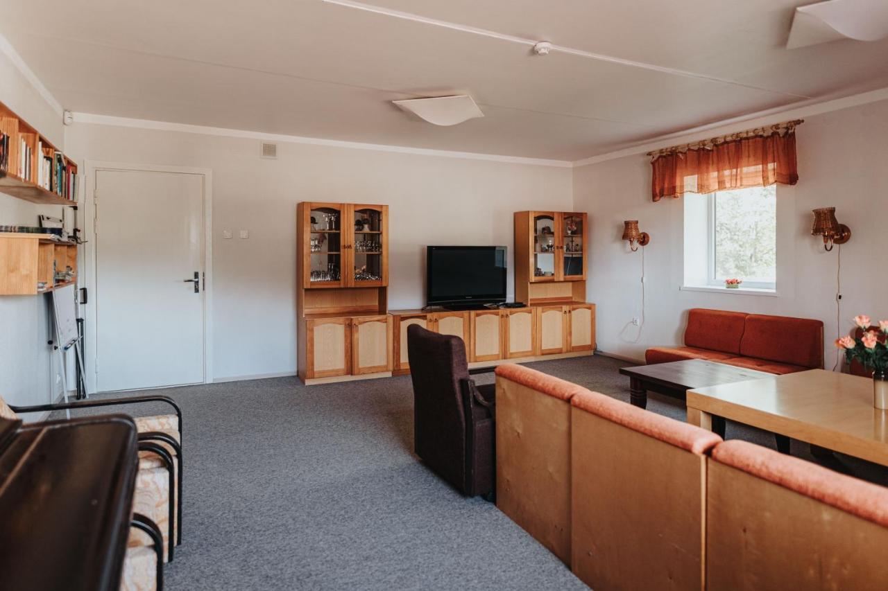 Staadioni Hotel Курессааре Экстерьер фото