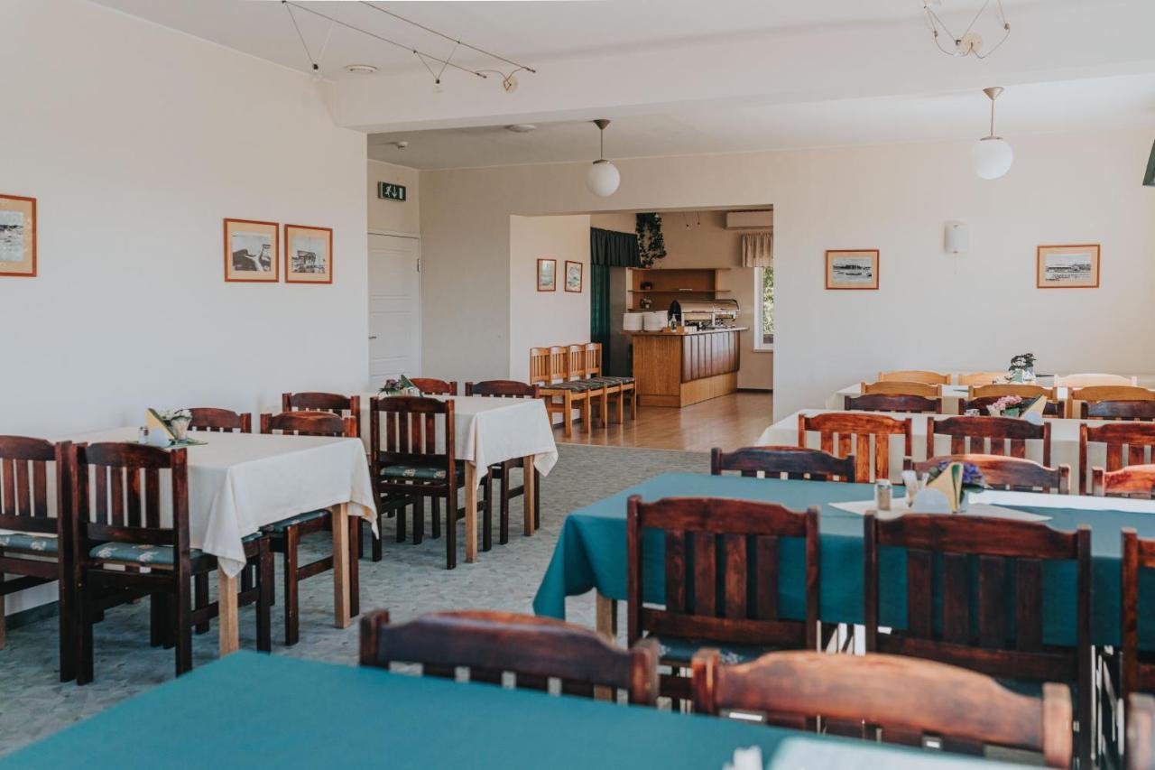 Staadioni Hotel Курессааре Экстерьер фото