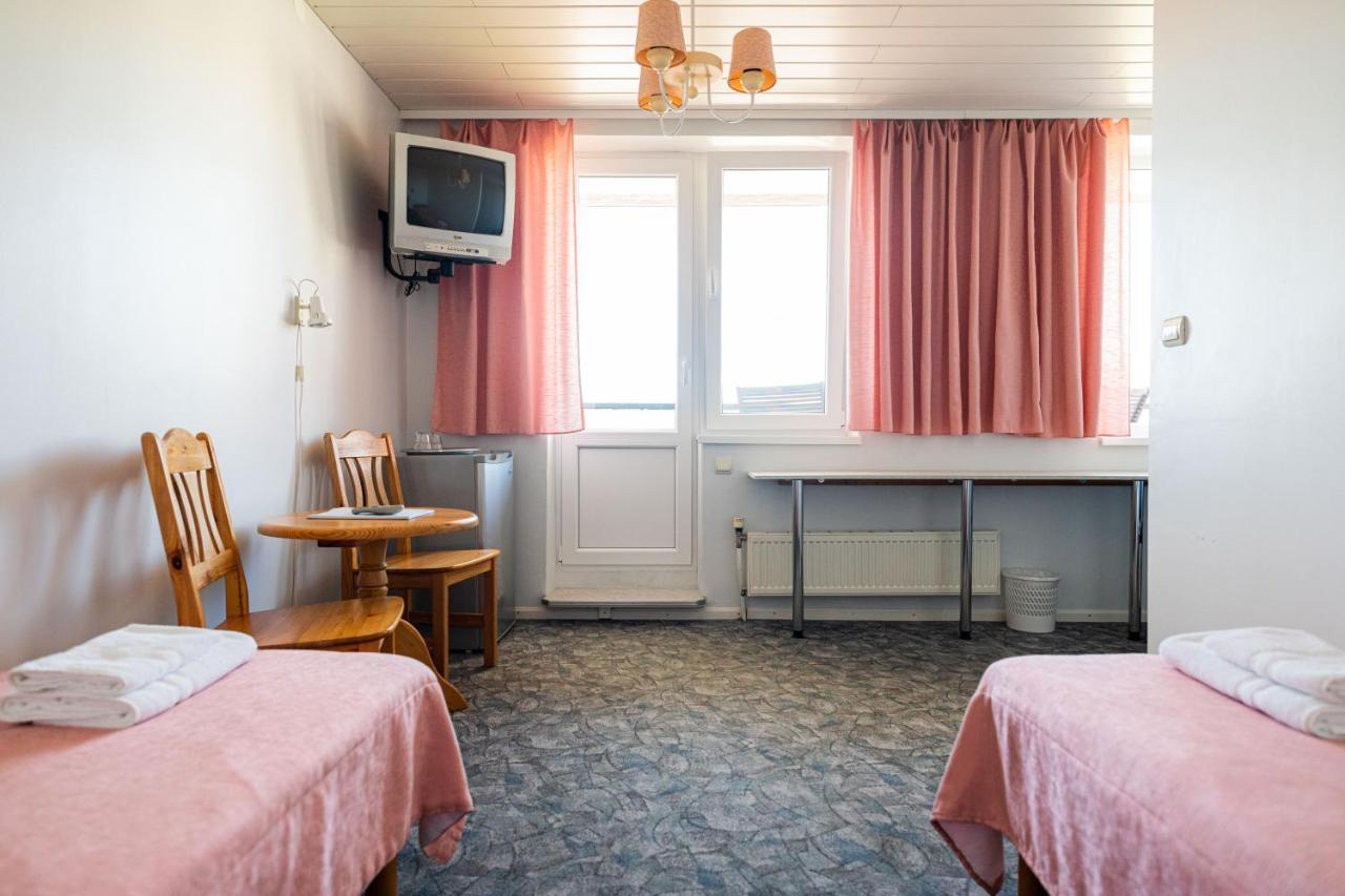 Staadioni Hotel Курессааре Экстерьер фото